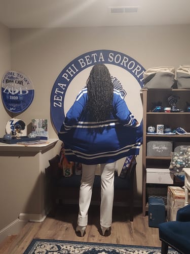 undefined review of PRE ORDER NEW Striped Finer Woman Cardigan image 1 out of 3