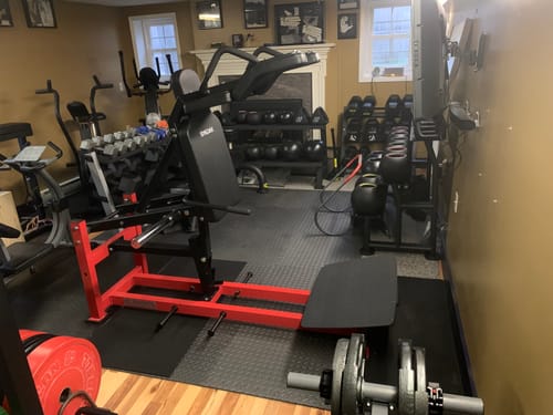 Customer photo review of V-squat Machine HK01