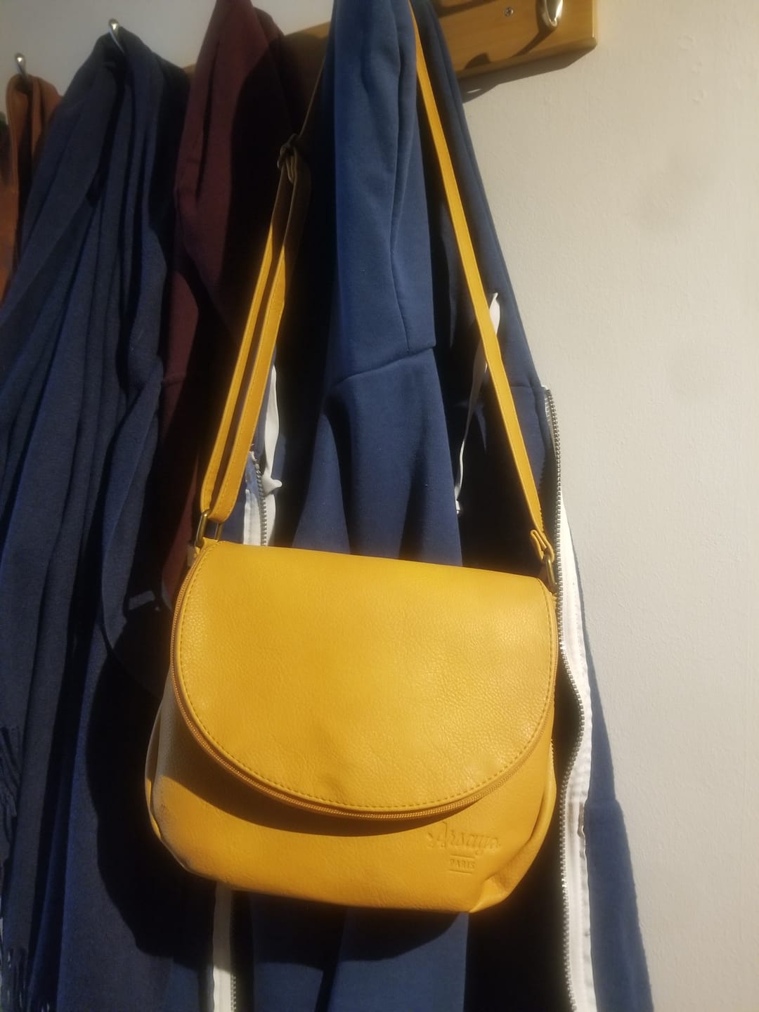 Customer photo review of Le sac besace Original. végane et résistant