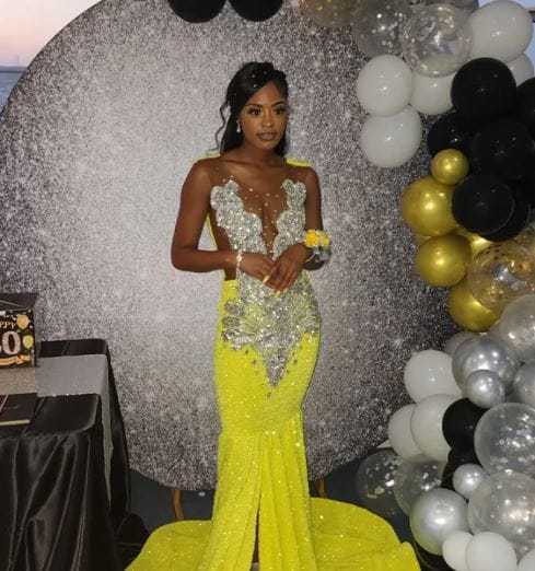 Customer photo review of Yellow Sequin on Velvet
