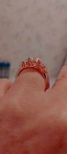 Customer photo review of Five Stone Trellis Moissanite Sidestone Engagement Ring