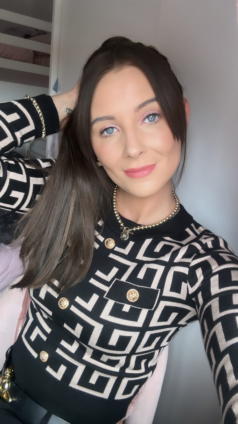 Customer photo review of Bounce Wrap Ponytail