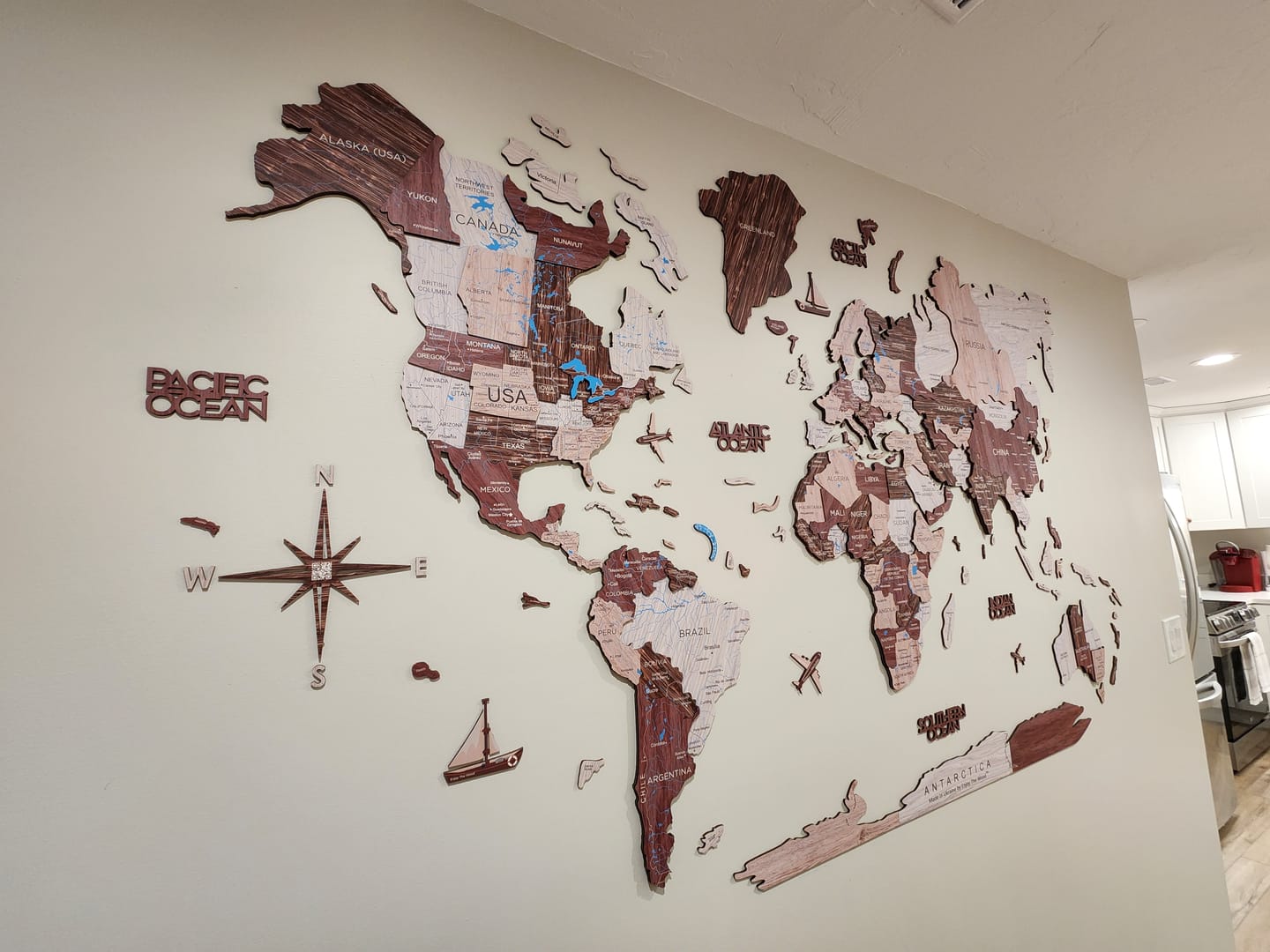 Customer photo review of 3D Wooden World Map Cappuccino