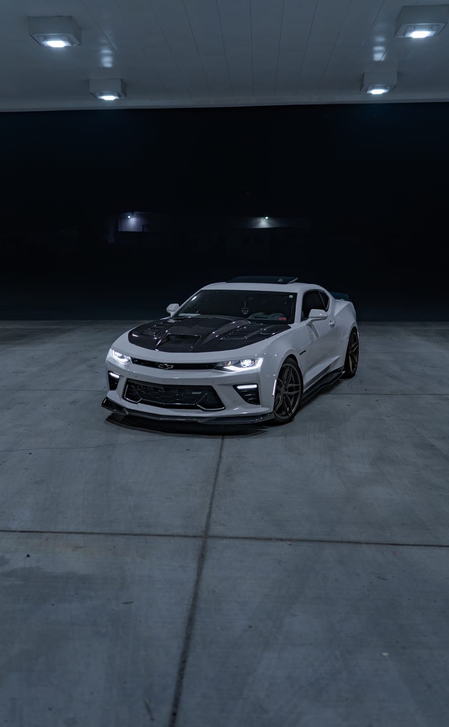 Customer photo review of 2016-2023 Chevy Camaro Terminator Full Carbon Fiber Hood