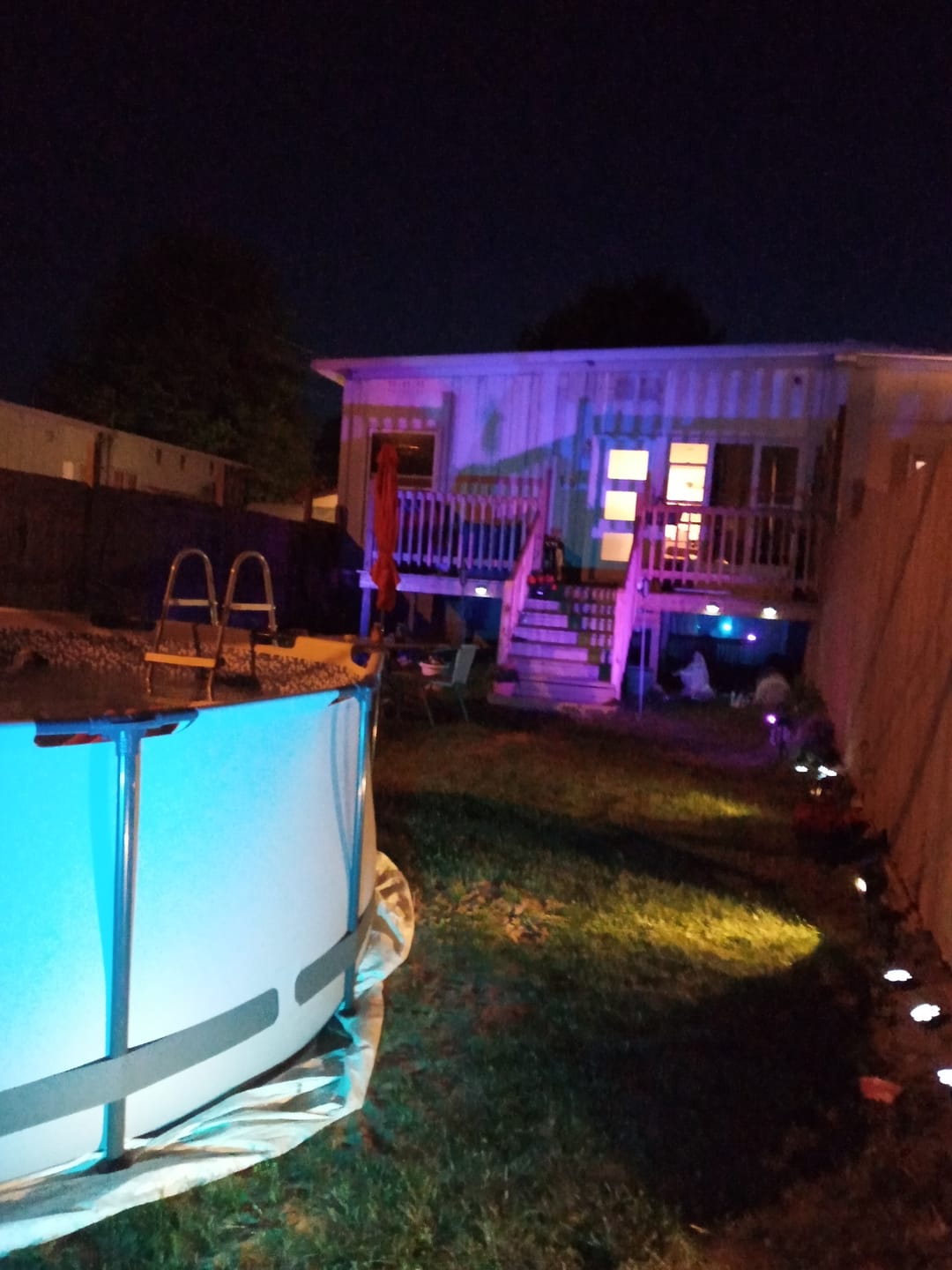 Customer photo review of TSUN 7 LEDs Solar Color Changing Spot Lights