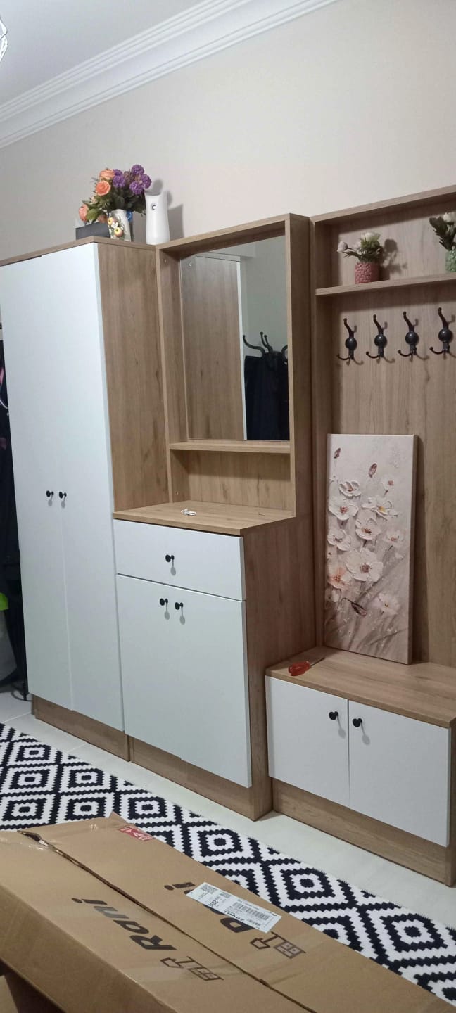 Customer photo review of Rani P6 Modern Çekmeceli Aynalı Raflı Portmanto Ayakkabılık Vestiyer Sepet Ceviz - Beyaz M2