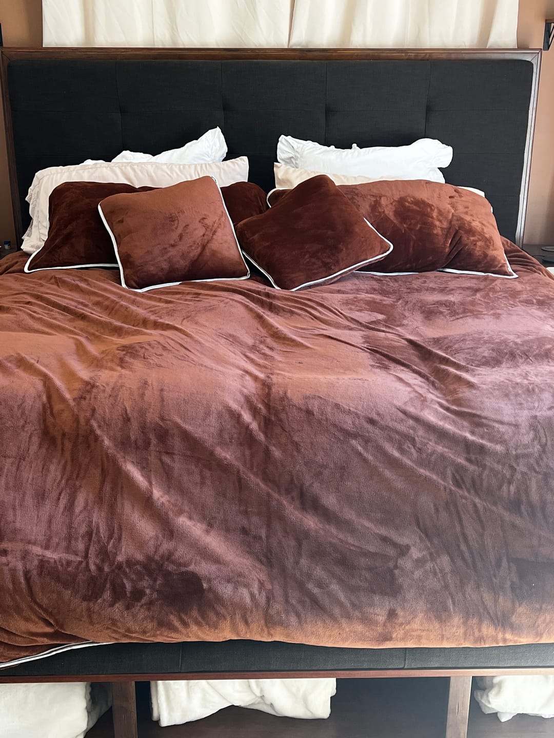 Customer photo review of Kefalonia Velvet Bedding Set