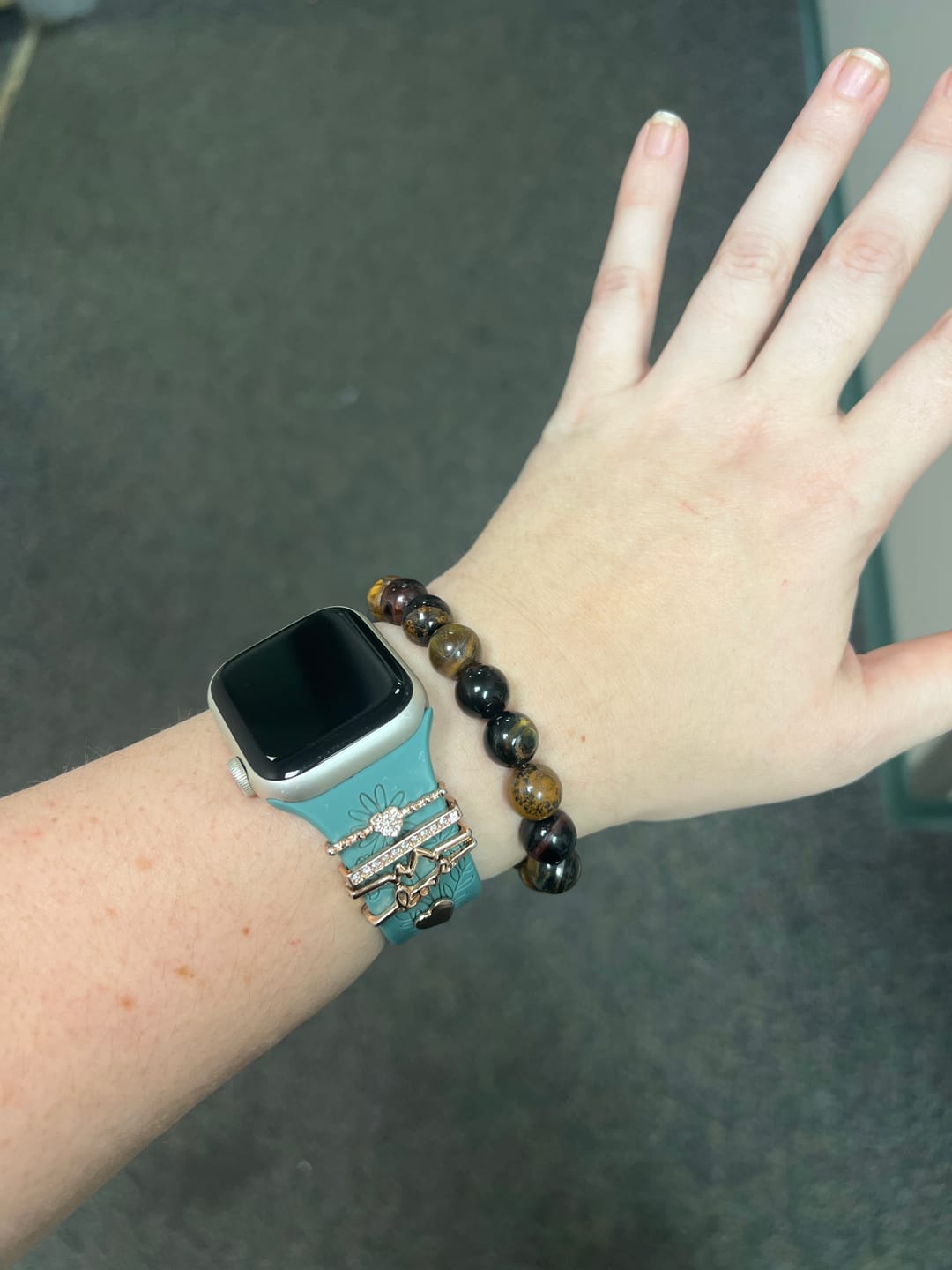 Customer photo review of Tiger's Eye Bead Bracelet