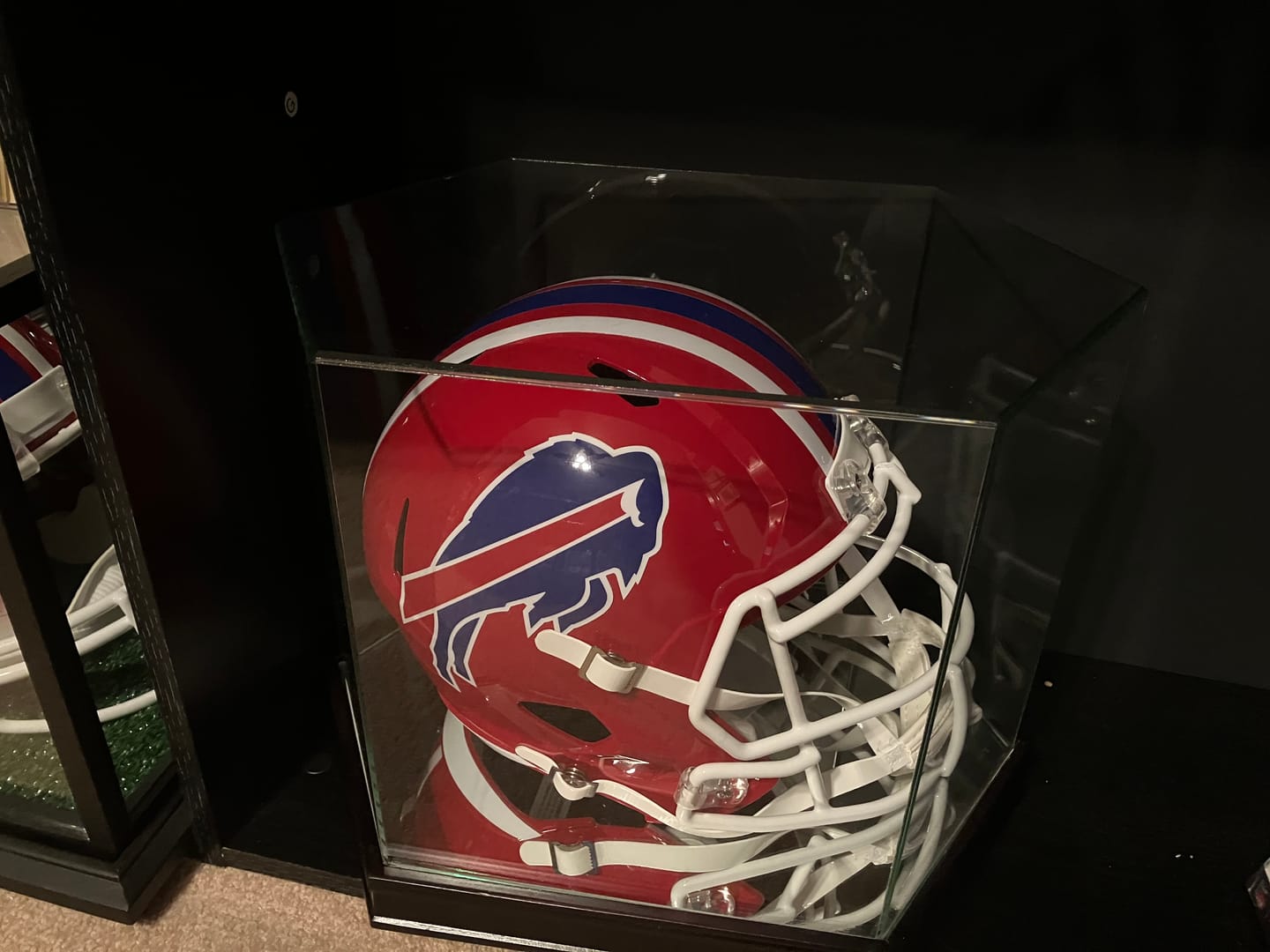 Customer photo review of Buffalo Bills 1987-01 Riddell Throwback Replica Football Helmet