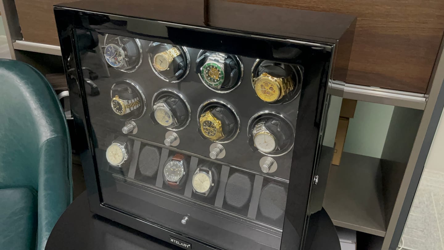 Customer photo review of Compact 8 Watch Winder with 6 Storage Space and Interior Backlight