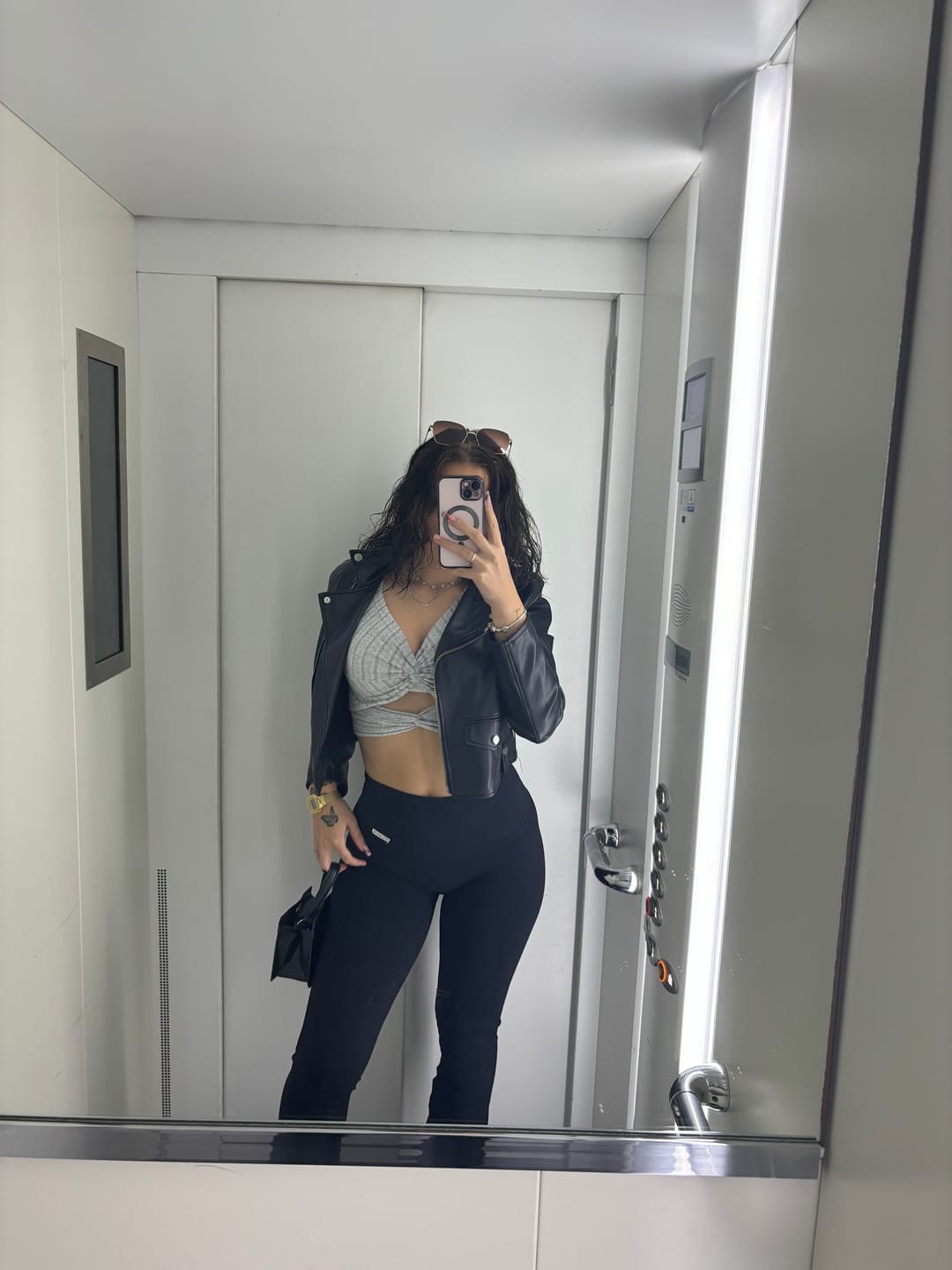 Customer photo review of LEGGINGS A ZAMPA DI ELEFANTE NERO