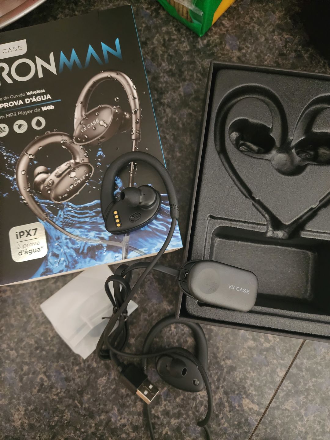 Customer photo review of Fones de Ouvido Bluetooth à prova d'água Ironman 16GB