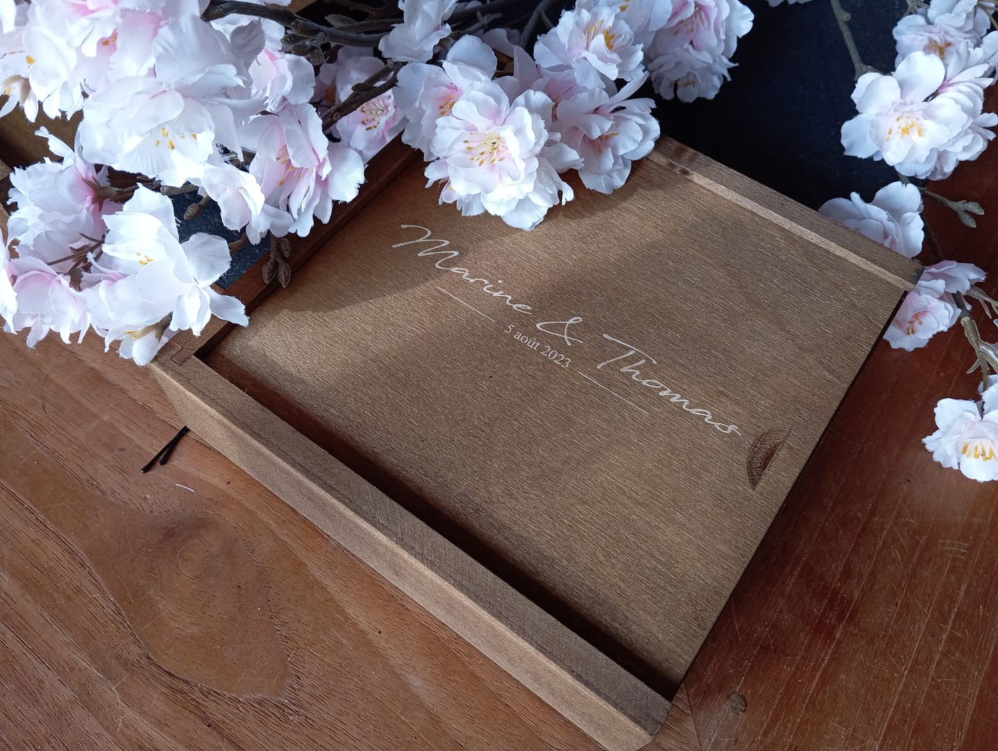 Customer photo review of 4 x 6 sliding lid photo box + compartment
