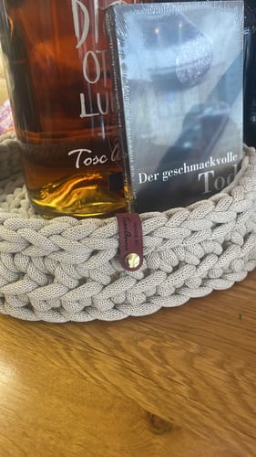 Customer photo review of Personalisierte Labels mit Chicago Screws - Kunstleder-Label mit Schrauben