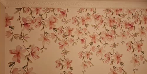 Customer photo review of Papier peint panoramique tête de lit guirlande florale