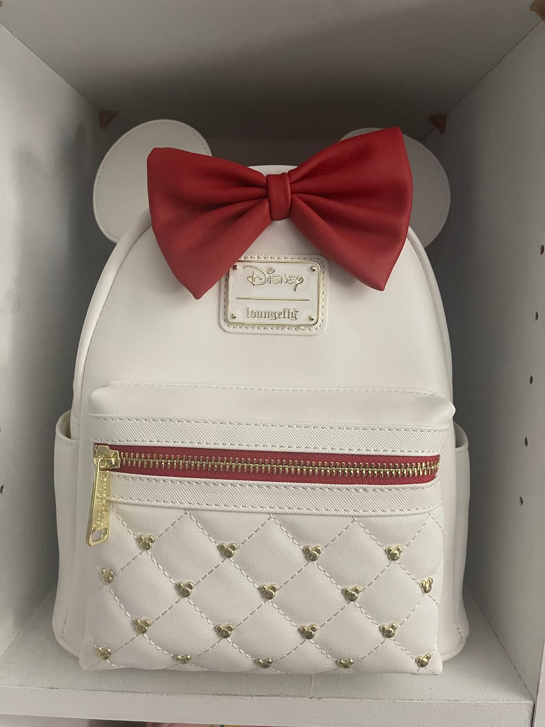 Customer photo review of 707 Street Exclusive - Loungefly Disney The Minnie Mouse Classic Series Mini Backpack - The Sweetheart