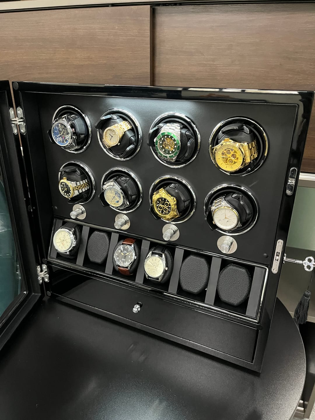 Customer photo review of Classic&Modern Watch Winder with Storage Organizer Case Quiet Mabuchi Motor