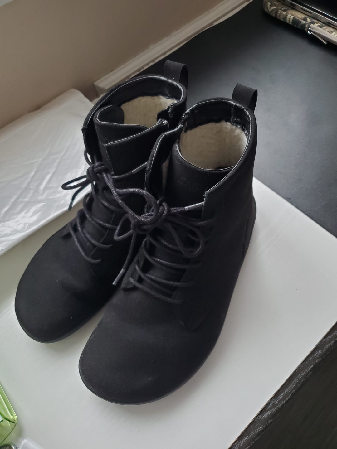 Customer photo review of Invierno Barefoot Defender Ambition II