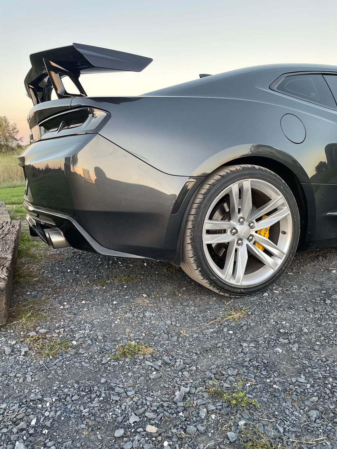 Customer photo review of Camaro Zl1 1LE Conversion Rear Trunk Spoiler High Wing