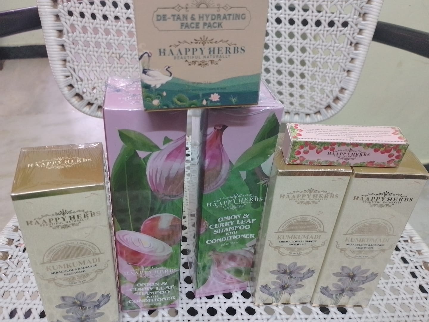 Customer photo review of Onion & Curry Leaf Shampoo With Conditioner