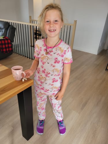 Customer photo review of Kid's Vitality II - Barefoot Shoes