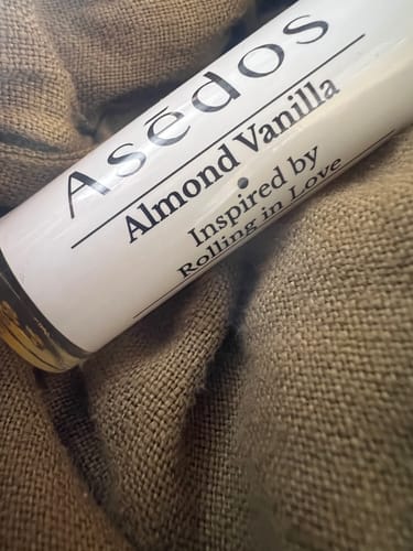 Customer photo review of EXOTIC TEMPTATION PERFUME OIL