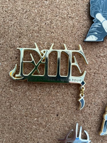 Customer photo review of [PREORDER] Enhypen 2023 World Tour Enamel Pin