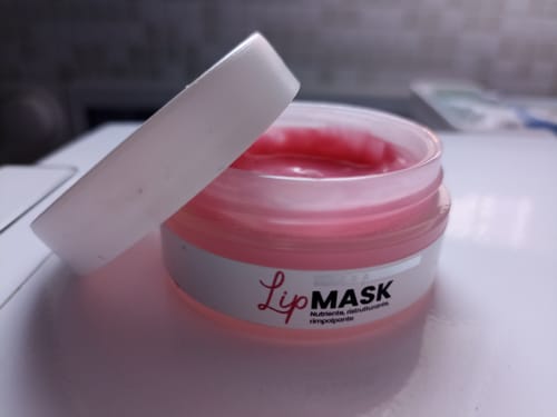 Customer photo review of Ultra Lip Mask