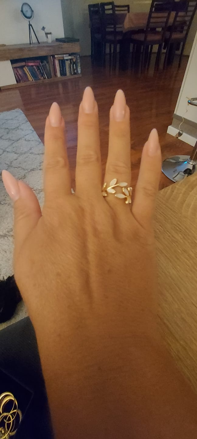 Customer photo review of Gold Leaf Ring