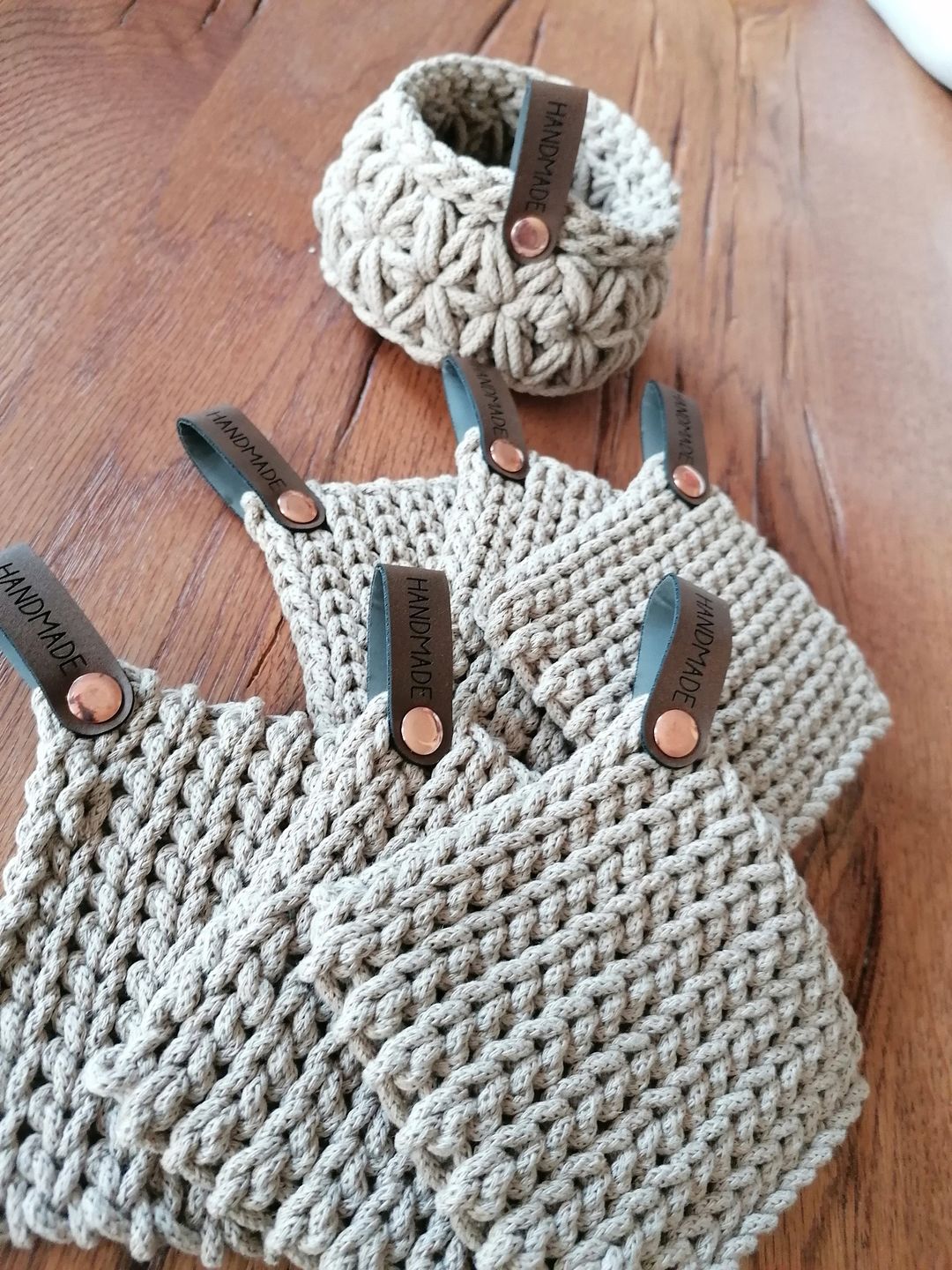 Customer photo review of Label-Set "HANDMADE" - Braun - CS0018 - für Häkelkörbe etc.