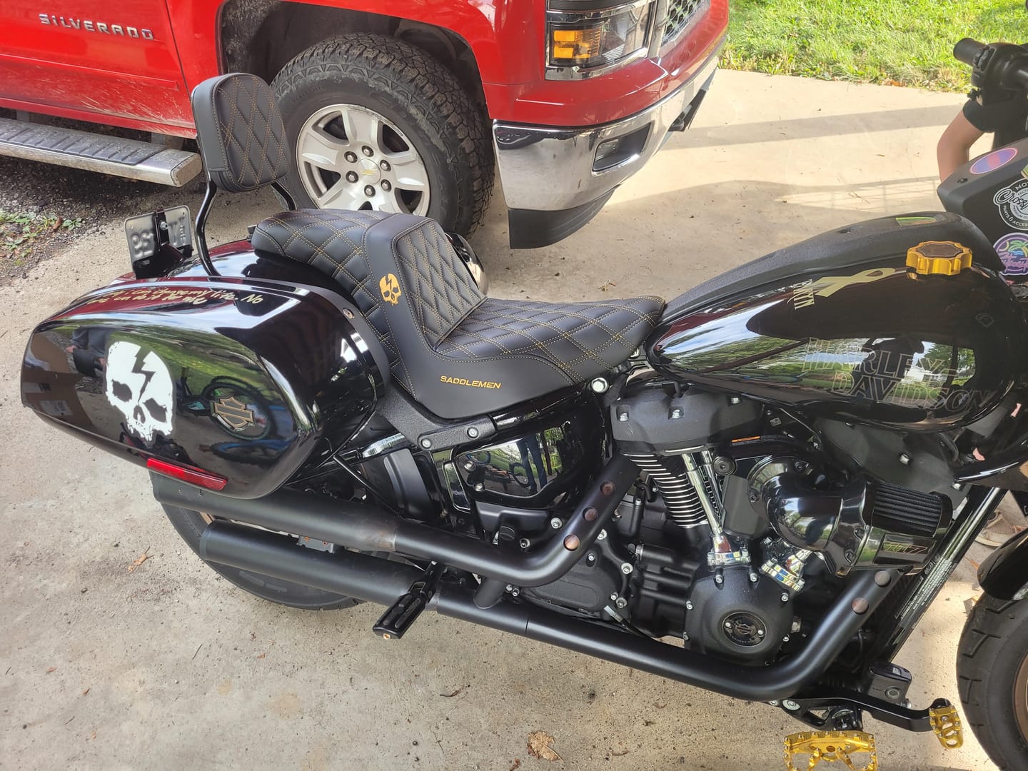 Customer photo review of H-D Milwaukee-Eight Touring & Softail Explorer™ LS Sissy Bar Pad CUSTOM *DEPOSIT*