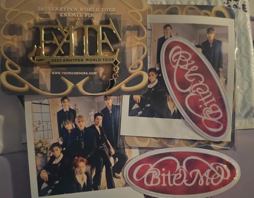 Customer photo review of [PREORDER] Enhypen 2023 World Tour Enamel Pin
