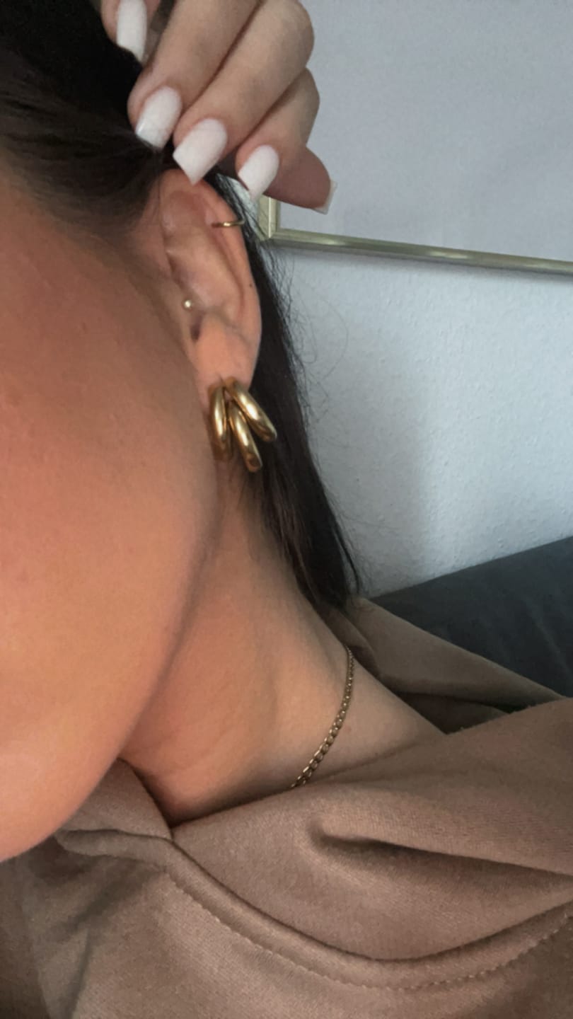 Customer photo review of Triple Ohrstecker | 18K vergoldet