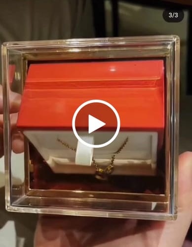 Customer video review of Eternal Rose Box - W/ Engraved Necklace & Real Rose.