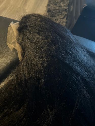 Customer photo review of Kinky Straight Realistic Knotless 13x4 Lace Front Wig