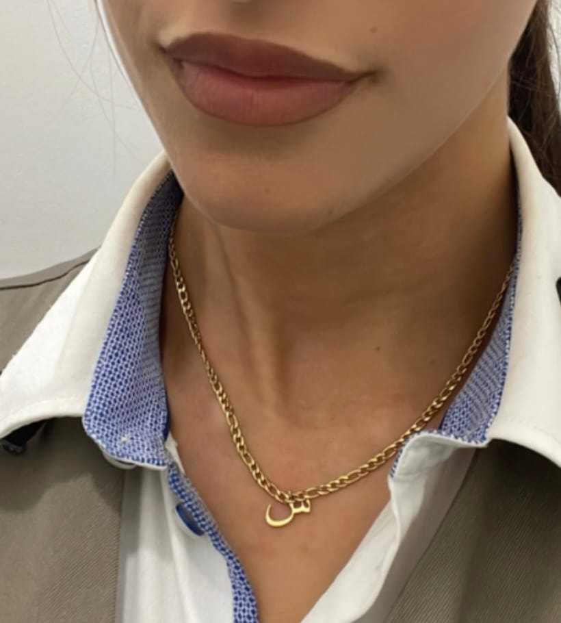 Customer photo review of Arabic Letter Halskette | 18K vergoldet