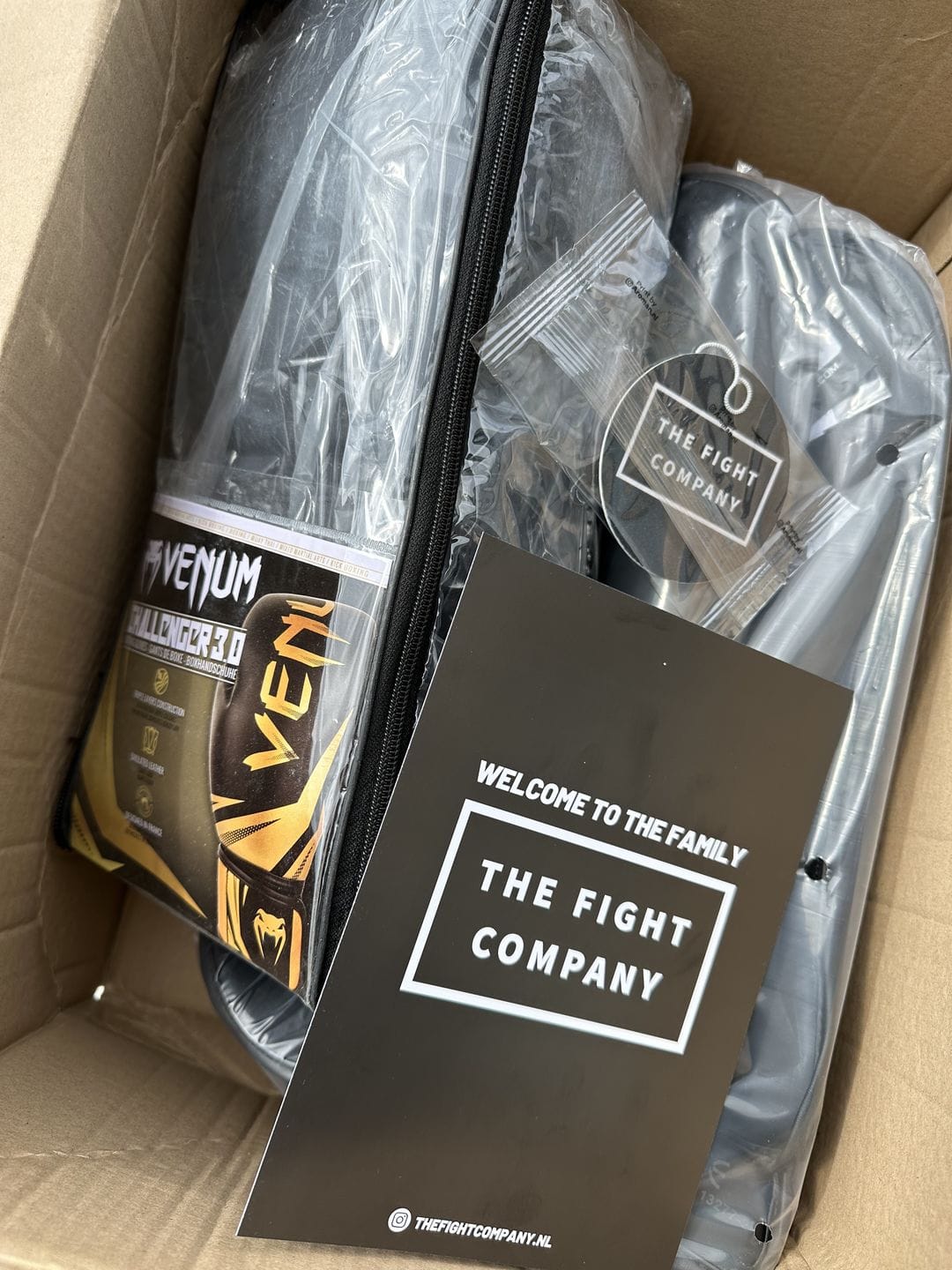 Customer photo review of Venum Boxhandschuhe Challenger 3.0 - Schwarz/Schwarz