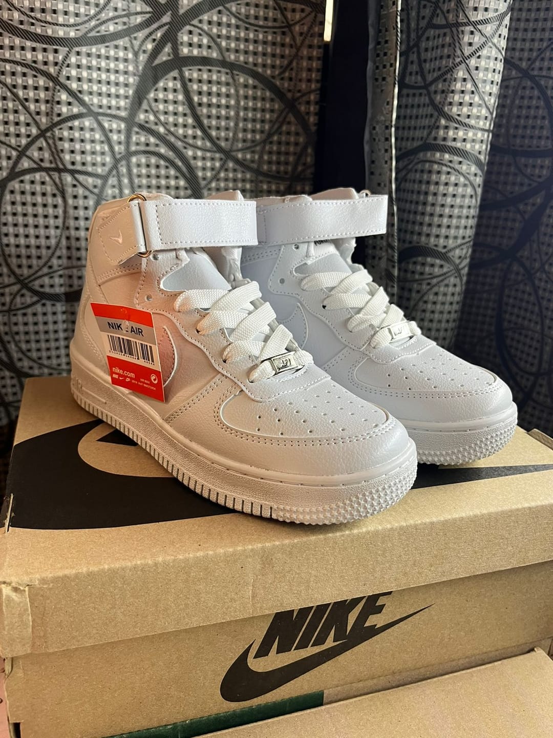 Customer photo review of Tenis 841 Blanco Total