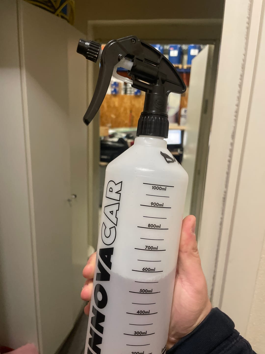 Customer photo review of INNOVACAR's 1-Liter Graduated Bottle with Trigger Spray