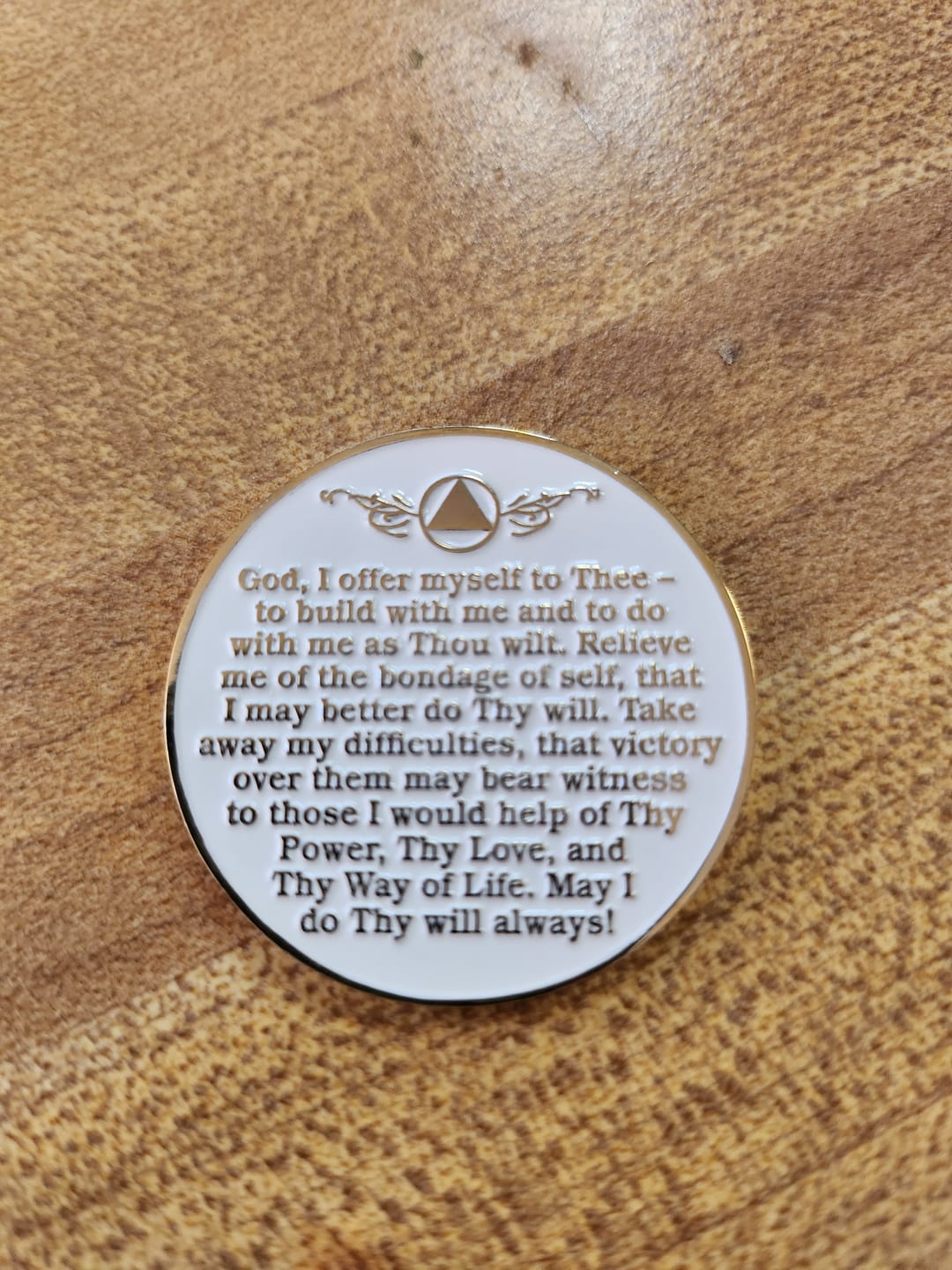 Customer photo review of 1 to 50 Year Sobriety Mint Twisted Tree of Life Gold Plated AA Recovery Medallion/Chip/Coin - White