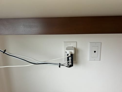 Customer photo review of Ugreen Nexode 100W USB C GaN Charger-4 Ports Wall Charger