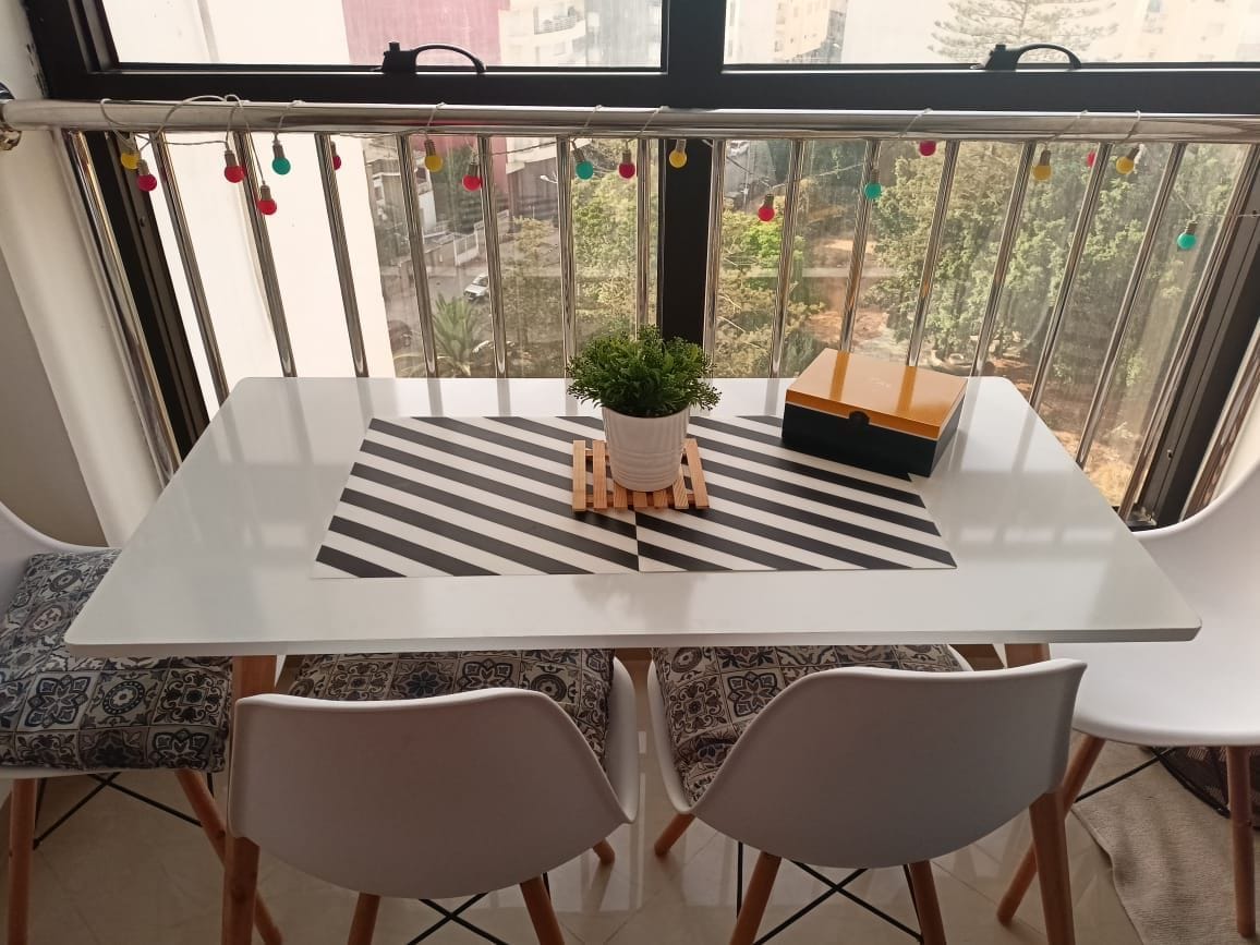 Customer photo review of HONEY, Table de salle à manger, Salon et séjour