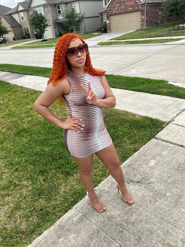Customer photo review of Hot Girl! Ginger Orange Romantic Wave Lace Frontal Lace Wig