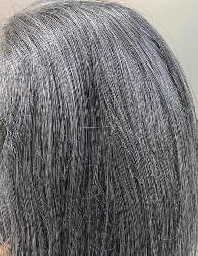 Customer photo review of Luvwin 5x5 Salt & Pepper Body Wave Glueless Bob Wig 100% Human Hair