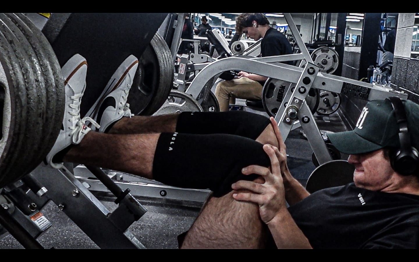Customer photo review of 914 Knee Sleeves