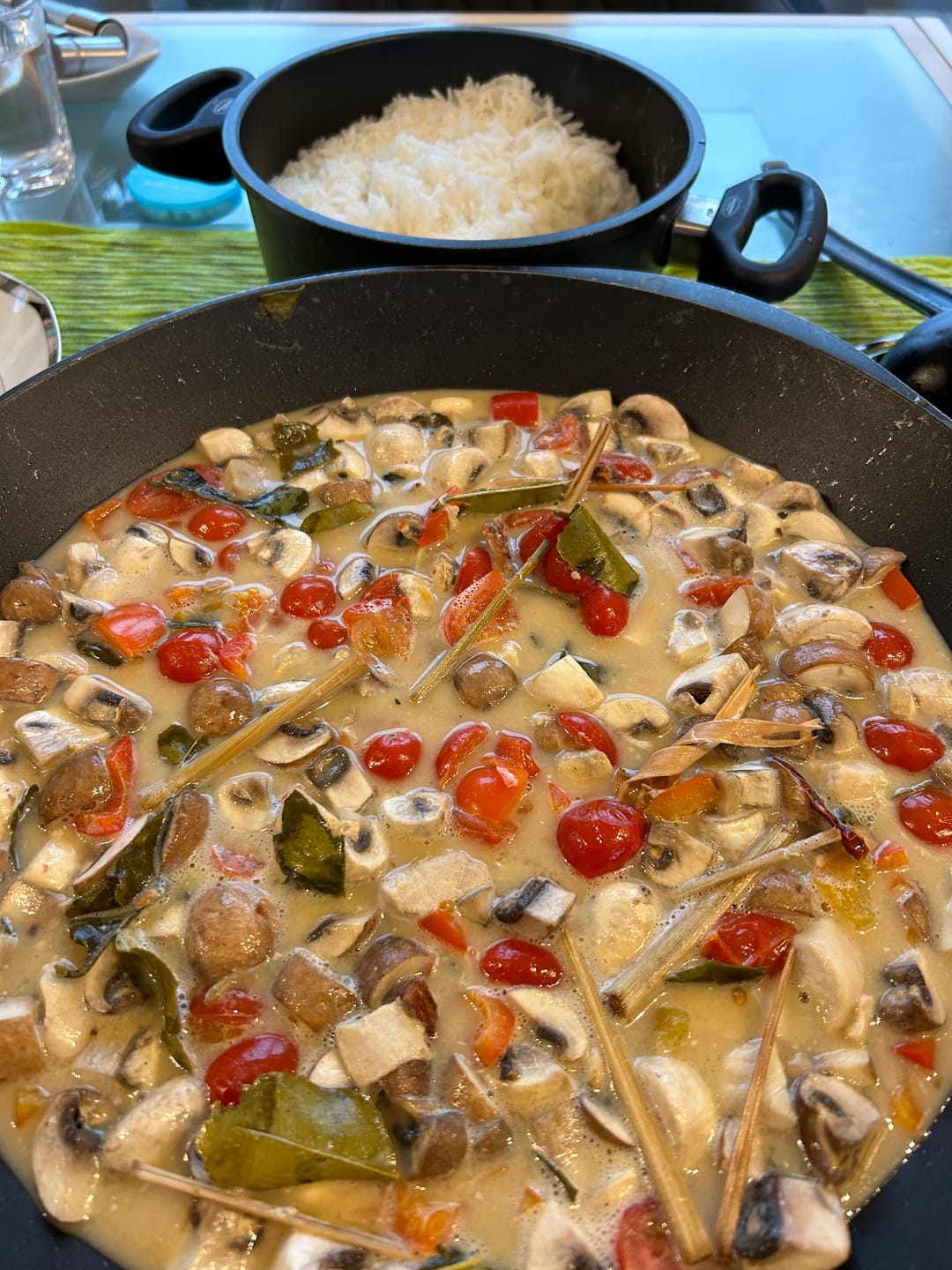 Customer photo review of Tom Kha Sparpackung (für 3-4 Portionen) mit 400ml Kokosmilch