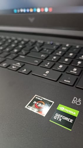 Customer photo review of Laptop VICTUS Gaming AMD RYZEN 5 5600H, 8GB RAM 256GB SSD, 15.6' FHD DISPLAY, 4GB NVIDIA GeForceGTX 1650, color negro