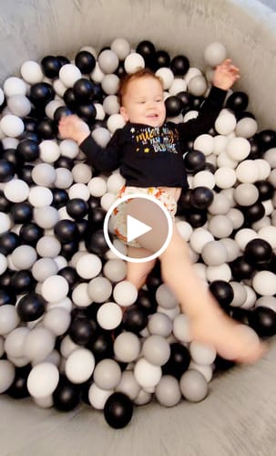 Customer video review of Little Ball Pit