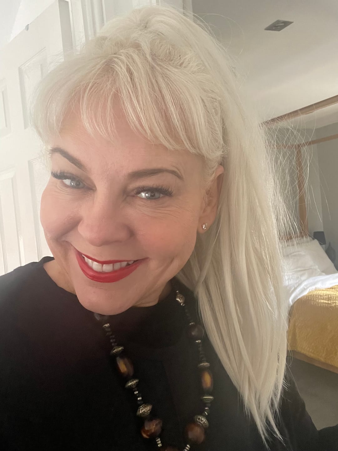 Customer photo review of Long Straight Clip-in Ponytail