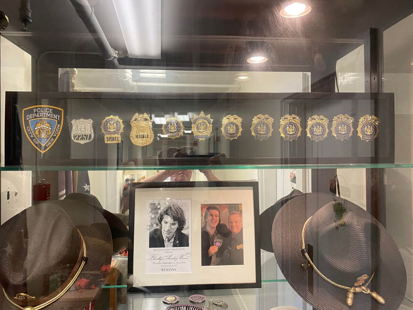 Customer photo review of NY New York Police Badge Replica Movie Props 1/2/3/4/5 Star (Optional)